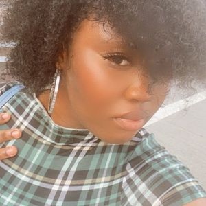 Meet your Posher, Shauna-kay